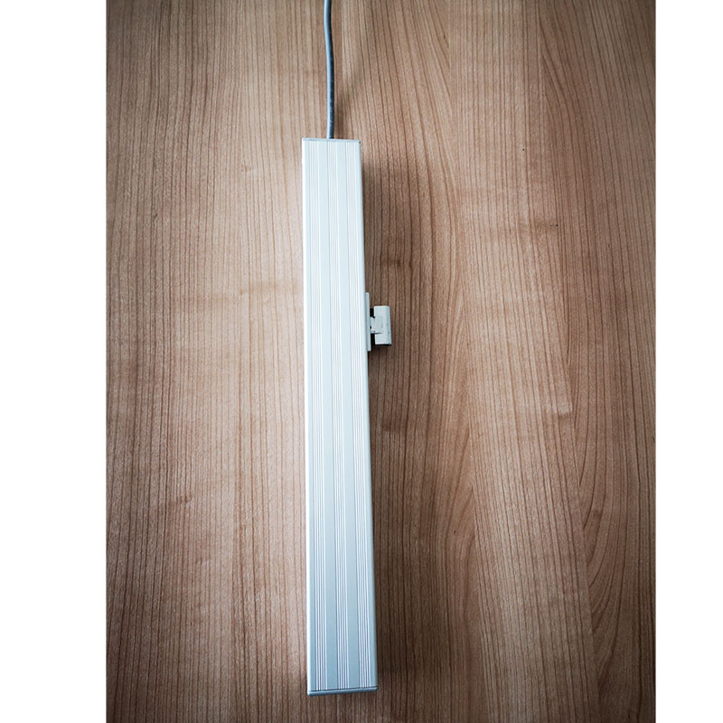 Small chain actuator